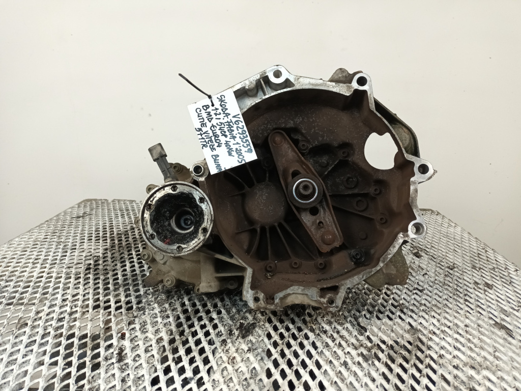 Cutie De Viteze 5 Plus 1 Skoda FABIA 1 1999 - 2007 Benzina 02T301103M