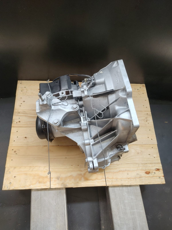 Cutie de viteze 5 trepte Ford Fiesta 5 1.4 TDCI - COD 2N1R-7f096-AB 2n1r7002eb