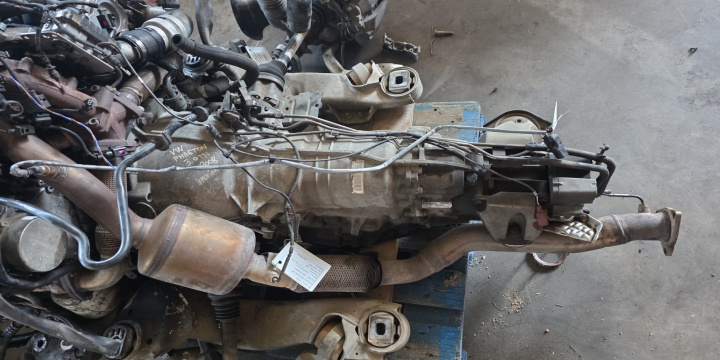 Cutie de viteze automata QUATTRO Volkswagen VW Phaeton [facelift] [2008 - 2010] Sedan 3.0 TD 4Motion AT (233 hp) Cod motor CARA , cod cutie JSH , cod culoare LO41