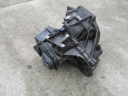 CUTIE DE VITEZE COD XS4R-7002-FB / 98WT-7F096-AC FORD FOCUS 1 1.6 / 1.4 FAB. 1998 - 2005 ⭐⭐⭐...