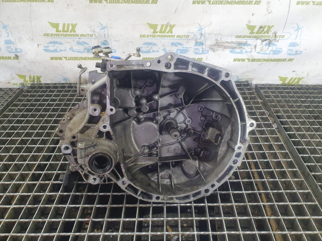Cutie de viteze manuala 5 trepte 1.2 thp 20a704 Citroen C3 3 [2016 - 2020]