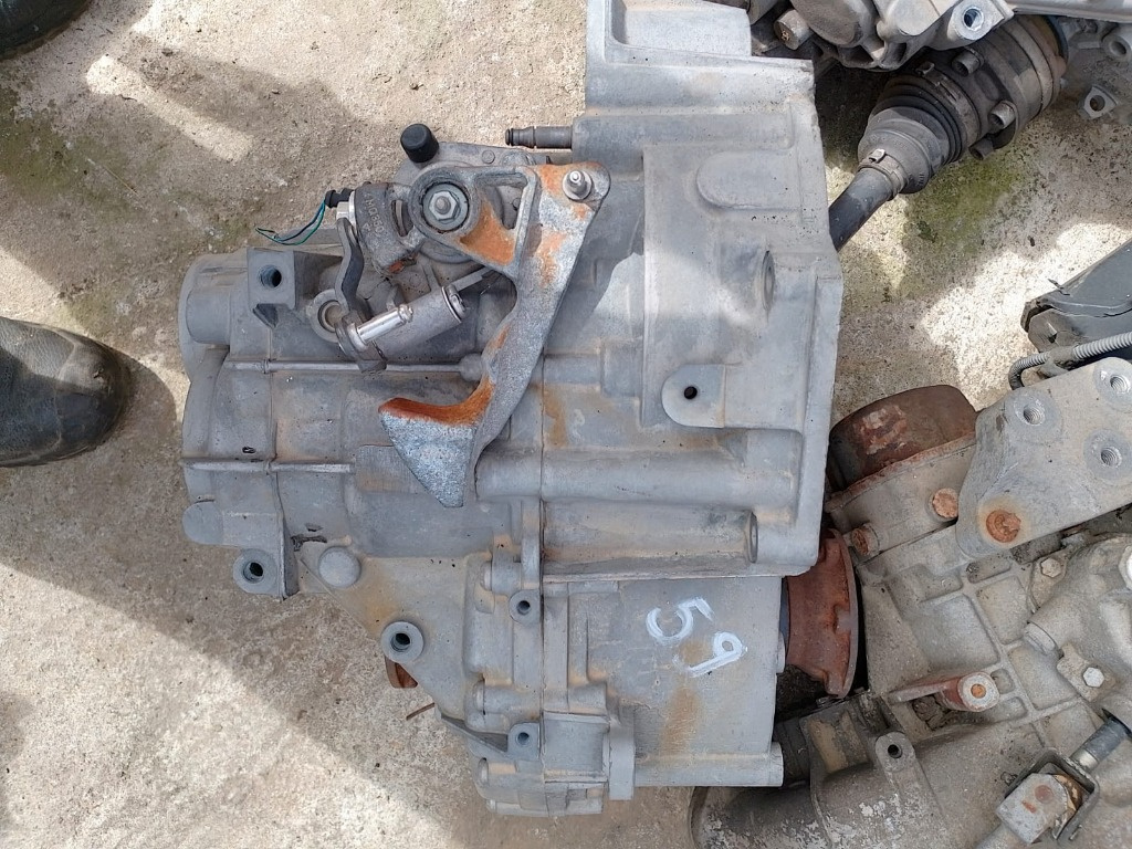 Cutie de viteze manuala 6+1 trepte tip HDV Volkswagen Touran (1T1) 2.0 TDI BKD