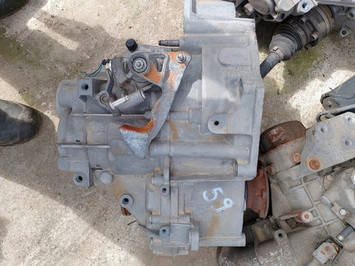 Cutie de viteze manuala 6+1 trepte tip HDV Volkswagen Touran (1T1) 2.0 TDI AZV