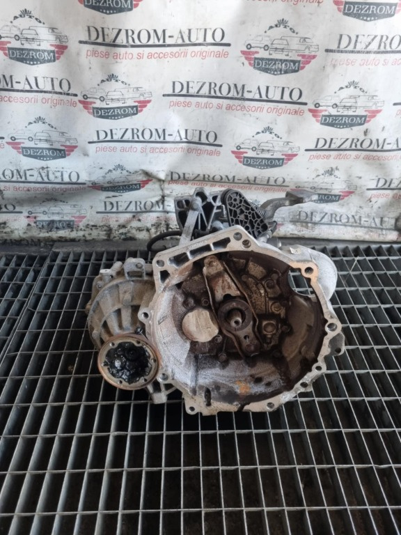 Cutie de viteze manuala 6 trepte 02S300053S TKQ Skoda Kamiq