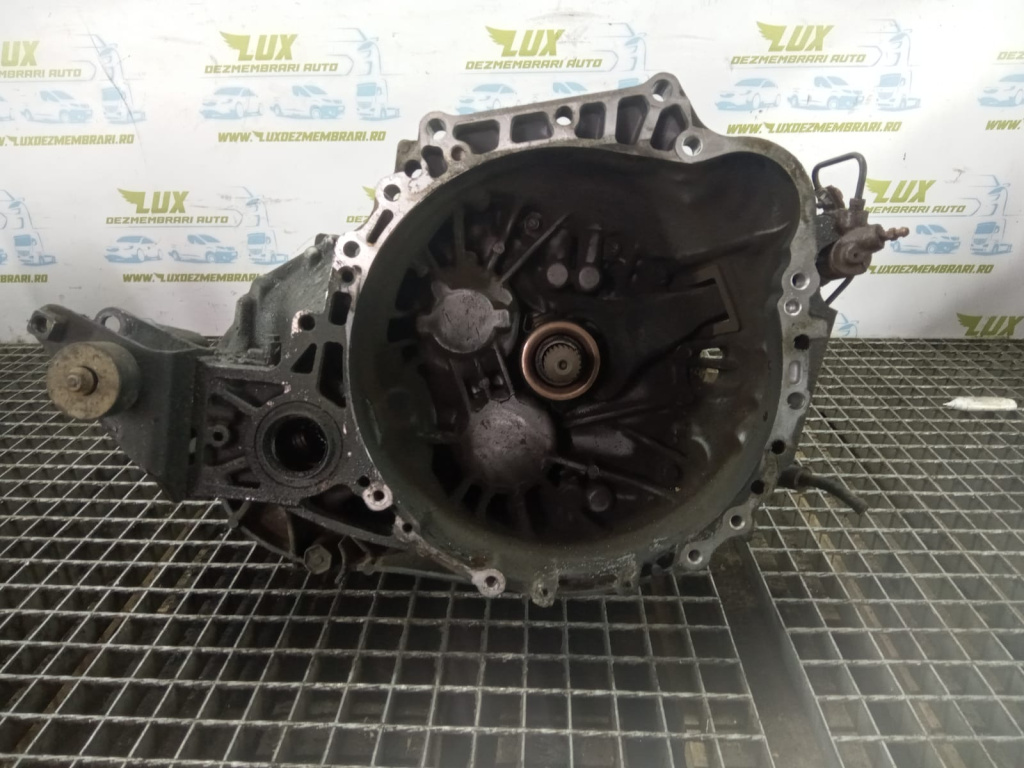 Cutie de viteze manuala 6 trepte 2.2 d-cat 2AD-FHV Toyota Rav 4 3 (XA30) [2005 - 2010]