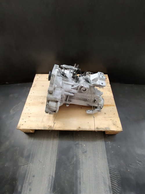 Cutie de viteze manuala Bora,golf 4 1.6 8V SR 1998 - 2005 ,Audi A3 1.6 benzină 5 Trepte - COD DUU