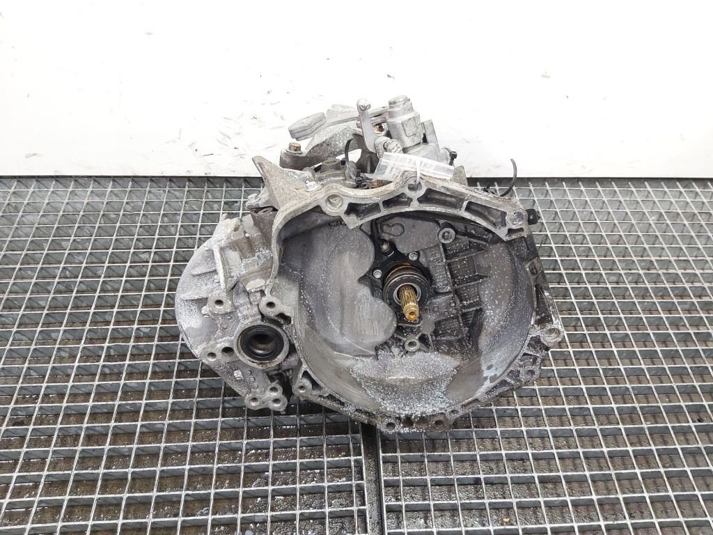 Cutie de viteze manuala, cod 55590977, Opel Astra K 1.6 CDTI, B16DTU, 6 vit man (id:703327)