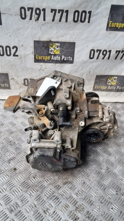 Cutie de viteze manuala cu start stop VW Passat B6 1.6 TDI CAYC cod MDM
