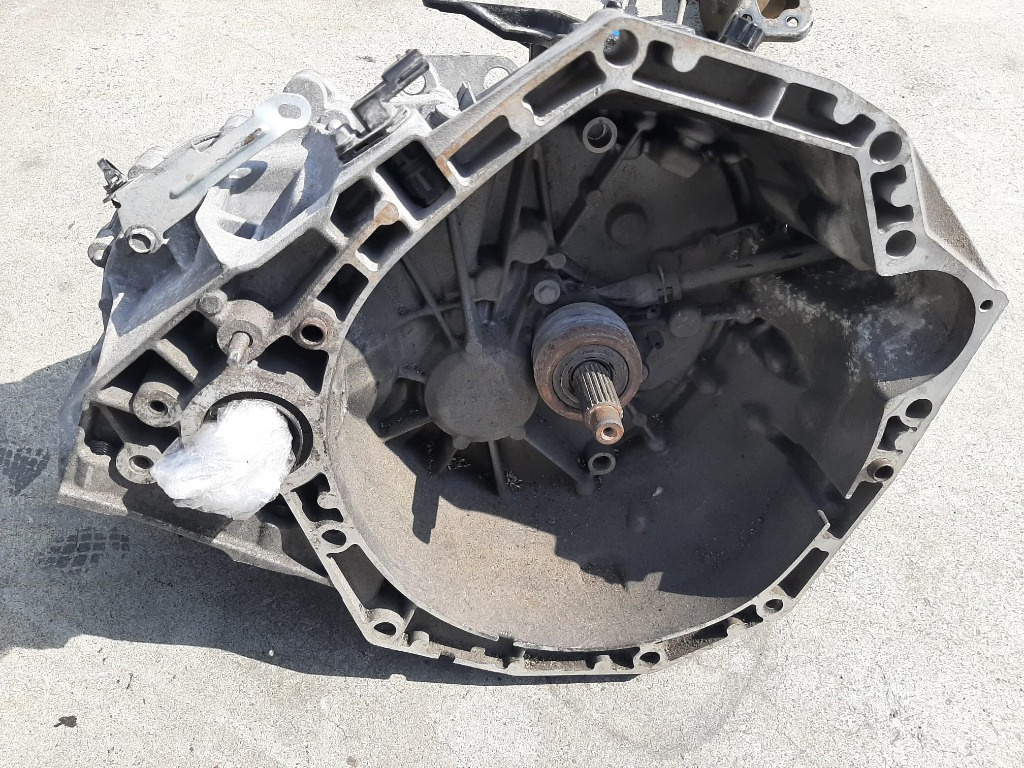 Cutie de viteze manuala tl6100 1.5 dci k9k nissan qashqai 2 suv j11 320108291r
