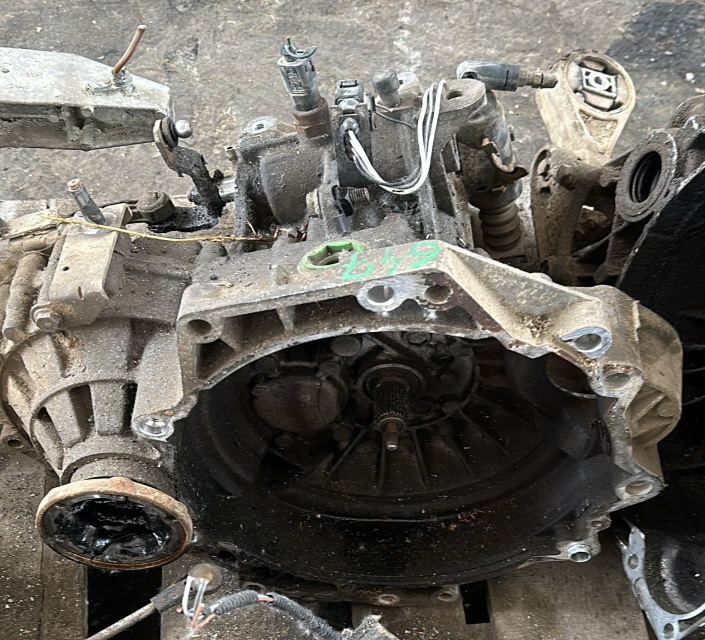 Cutie de viteze manuala Volkswagen VW Golf 4 [1997 - 2006] Hatchback 5-usi 1.4 MT (75 hp)