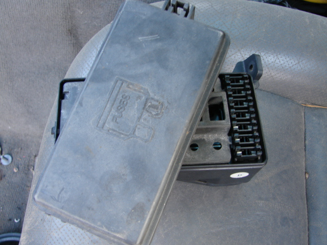Cutie sigurante Land Rover Discovery [1989 - 1997] SUV 5-usi 3.9 AT (182 hp) (LJ LG) V8i