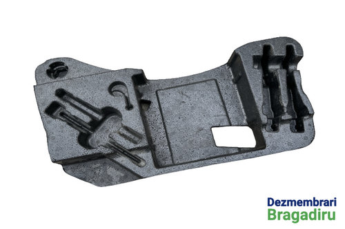 Cutie / Suport scule portbagaj Cod: 7P0012112F Volkswagen VW Touareg generatia 2 7P [2010 - 2014] Cr...