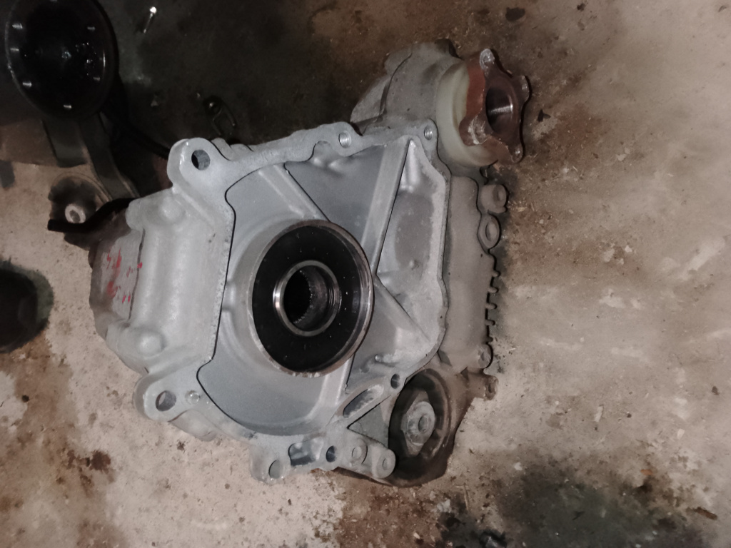 Cutie transfer BMW X1 2.0 Motorina 2010, 7635755