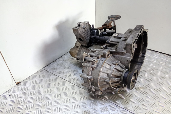 Cutie viteza 1.9 tdi 6 trepte JWP Volkswagen VW Passat B6 [2005 - 2010]