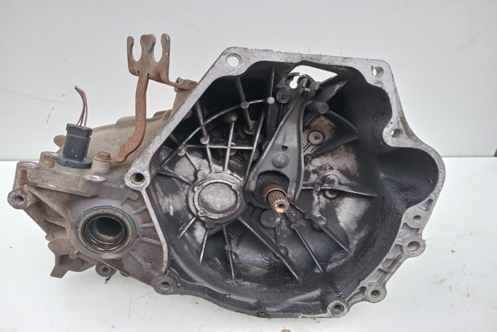 Cutie viteza 5 trepte 2.0 benzina 4670290AI Chrysler Sebring 2 [2001 - 2006]