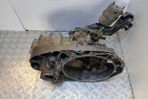 Cutie viteza 5 trepte, 2.5 tdi 102 cp DXZ Volkswagen VW Transporter T4 [1990 - 2003]