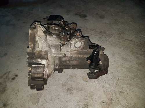 Cutie viteze 02K300049C DUU vw bora 1.6i 8v avu bfq 102 cai
