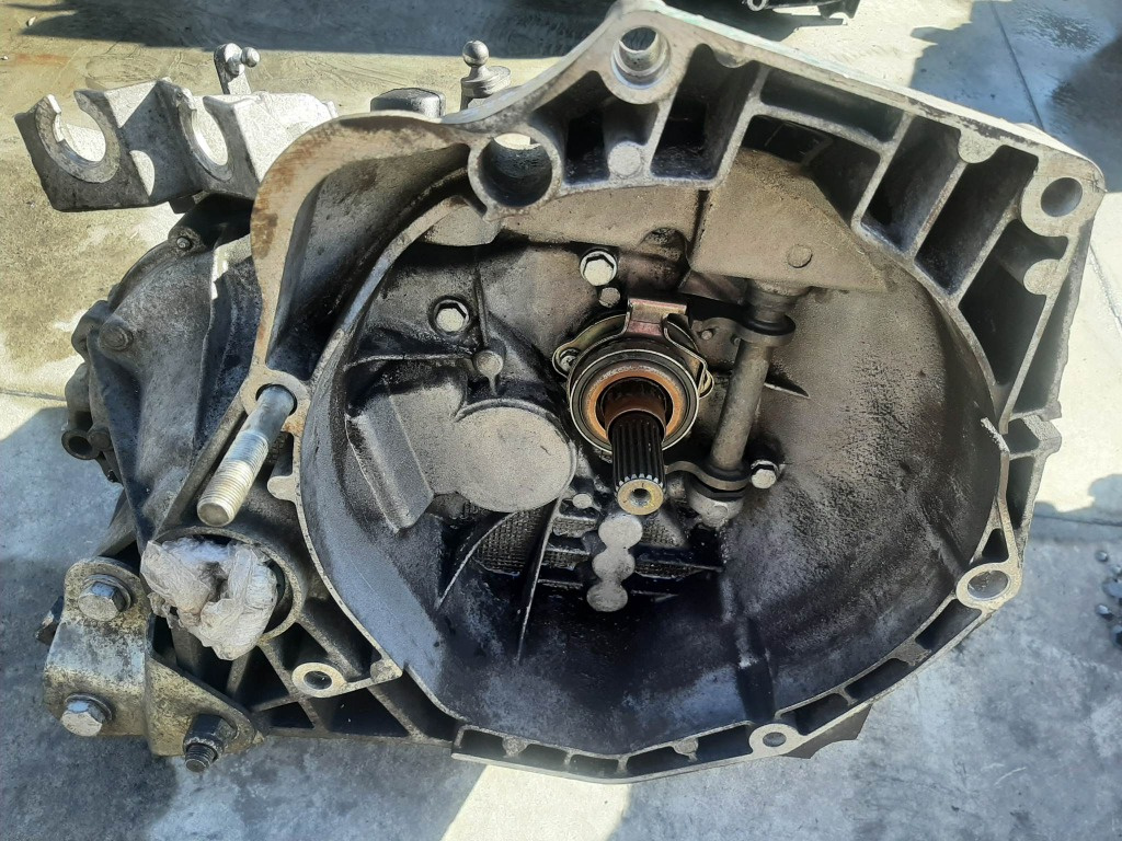 Cutie viteze 1.3 d multijet 188a9000 fiat punto 188 69 cp
