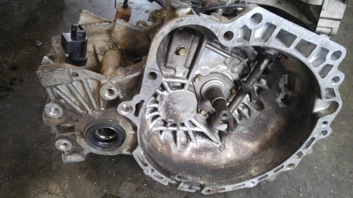 Cutie viteze 1.5 crdi d3ea 60 kw 82 cp hyundai matrix 3 pistoane 2001-2010