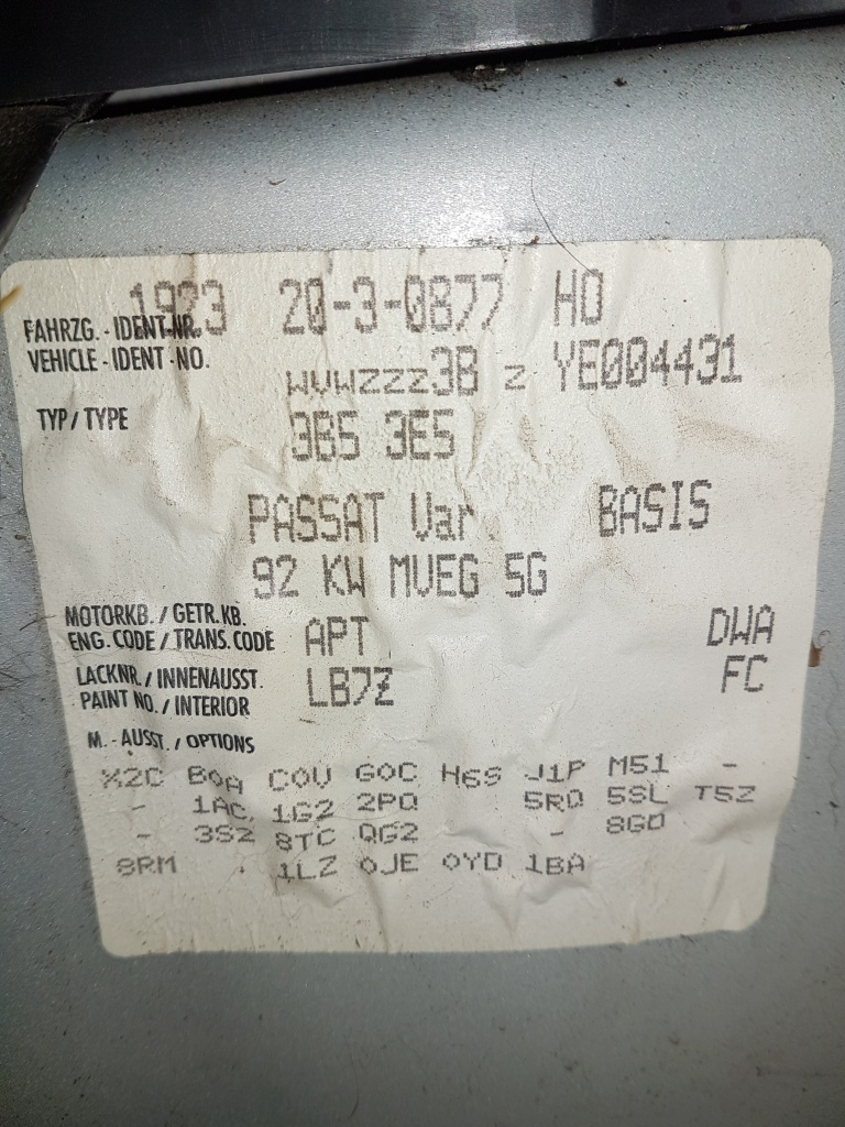 Cutie Viteze 5 Trepte Manuala Audi A4 B5 1.8 20V 150CP 1994 - 2001 COD : DWA
