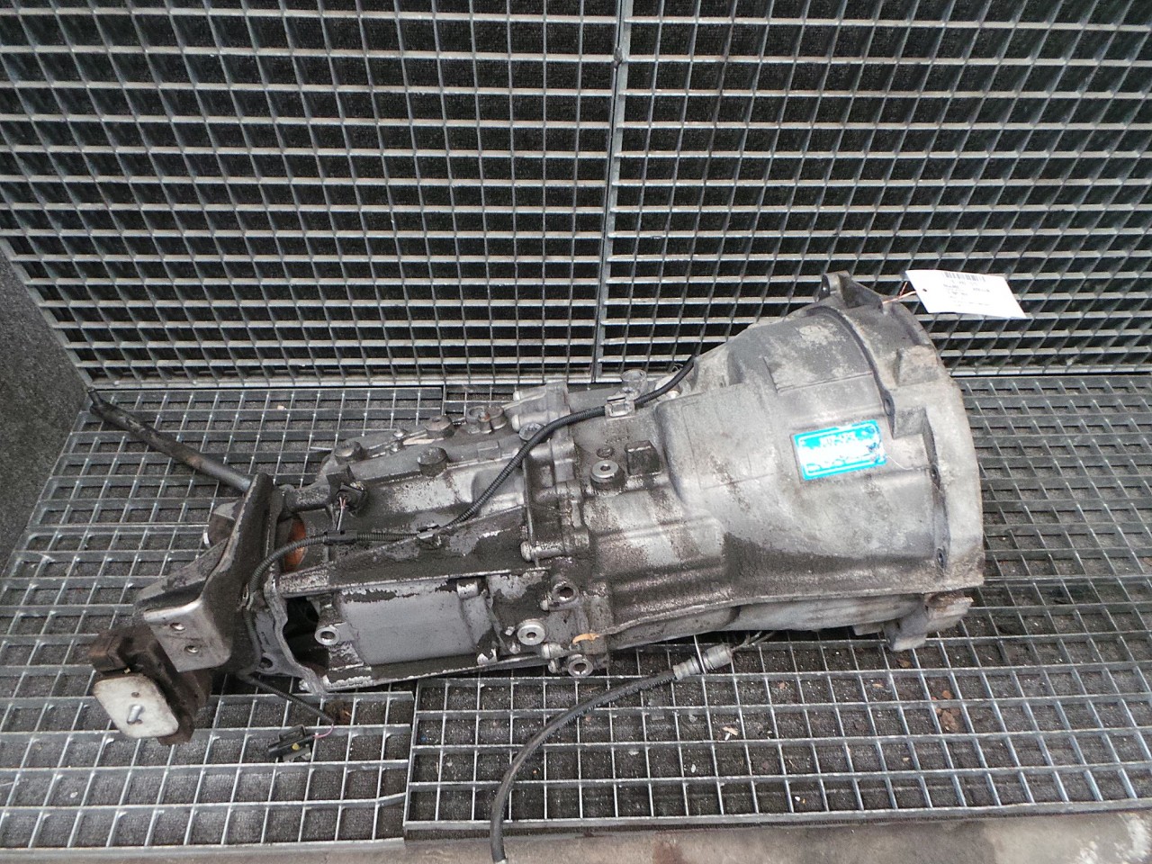 CUTIE VITEZE BMW SERIA 5 E 60 SERIA 5 E 60 2.0 D - (2007 2010)
