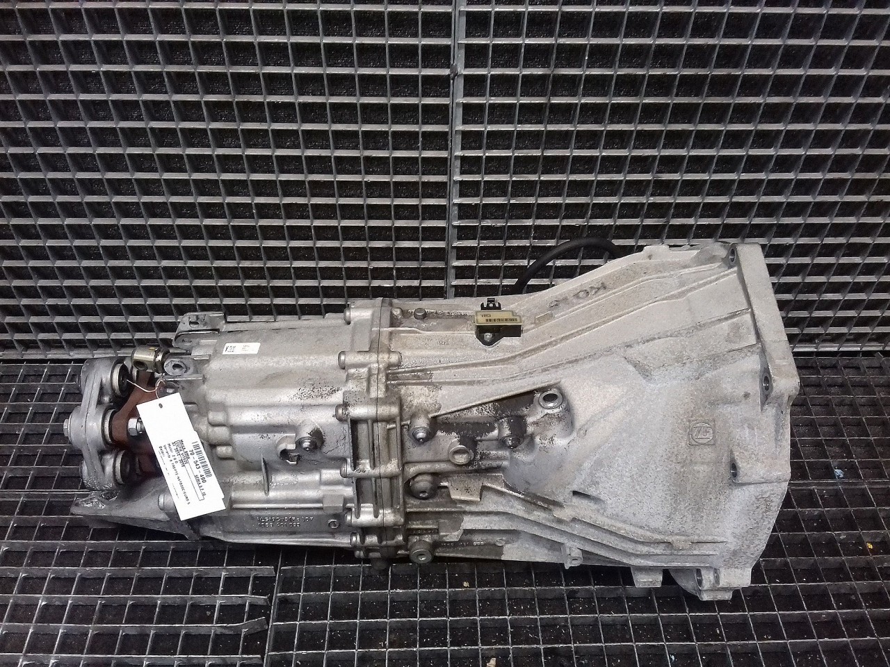 CUTIE VITEZE BMW SERIA 5 F 10 SERIA 5 F 10 2.0 D - (2014 2017)