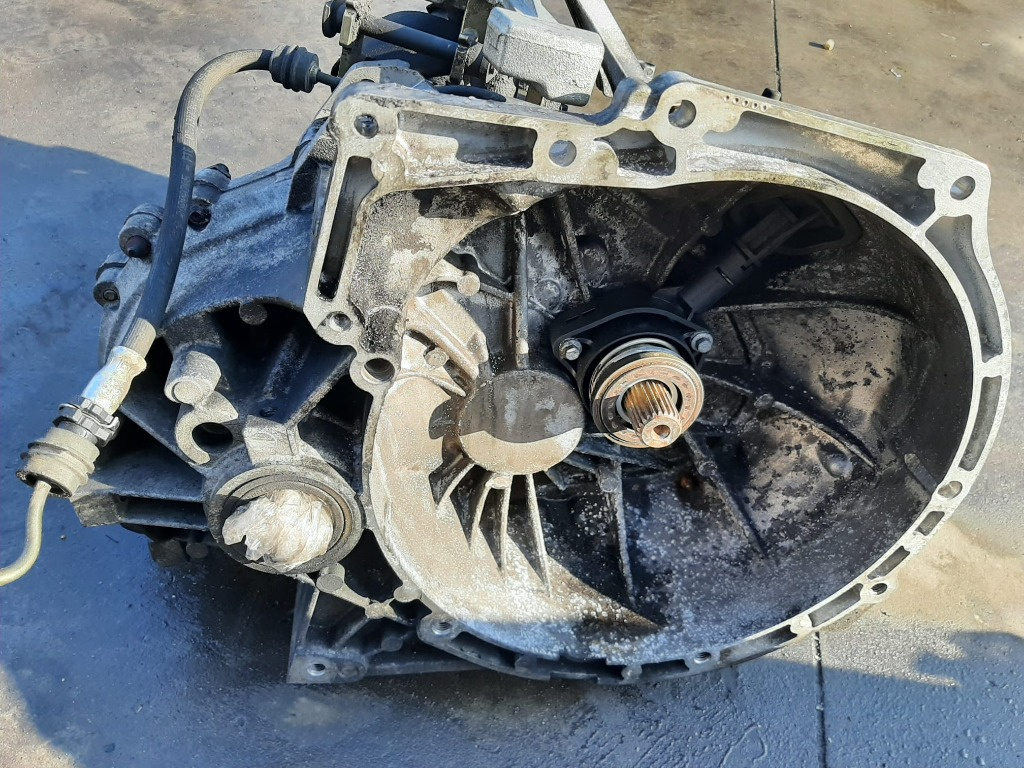 Cutie viteze manuala 1.6 tdci g8da ford focus 2 3m5r7002yf 3m5r-7f096-yf