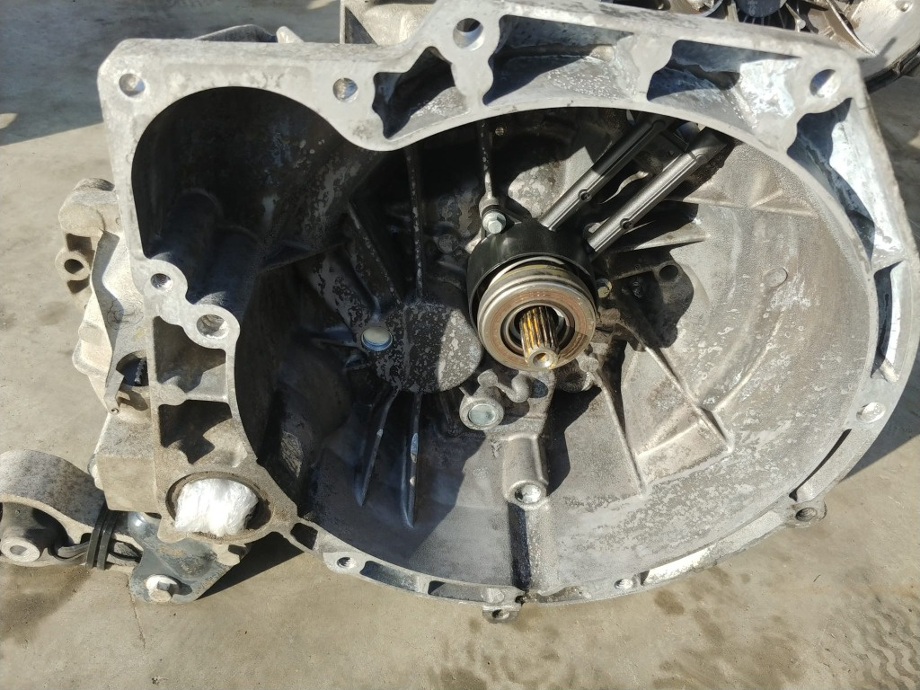 Cutie viteze manuala 1.6 tdci hhjc ford fiesta 6 rf2n1r-7f096-ab 8a6r7002fa