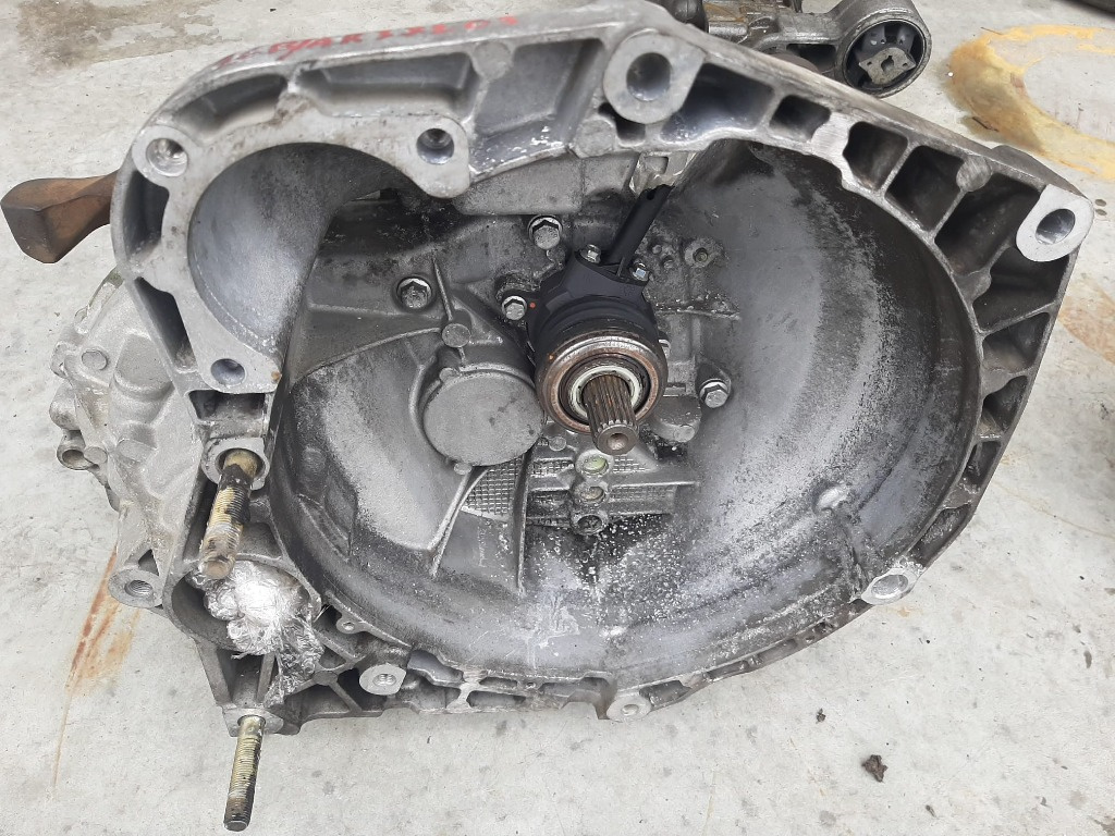 Cutie viteze manuala 1.6b ar37203 alfa romeo 147