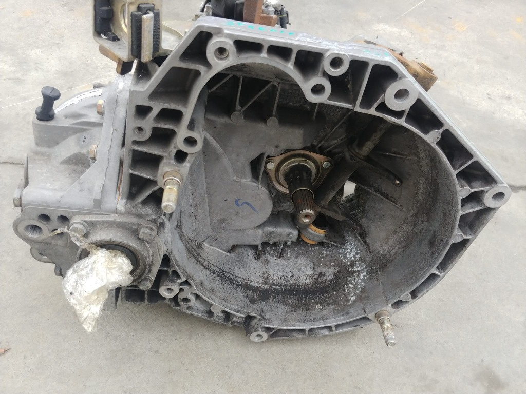 Cutie viteze manuala 1.9 jtdm 937a3000 alfa romeo 147 2005-2010