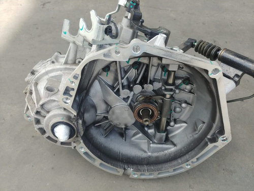Cutie viteze manuala 15s4c 1.5b mg zs suv sh12m5f3