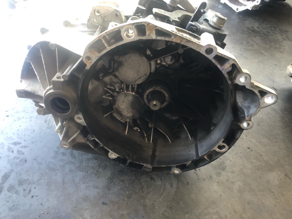 Cutie viteze manuala 2.0 tdci 136 cp ford focus 2 6m2r-7f096-eb 6m2r-7f096