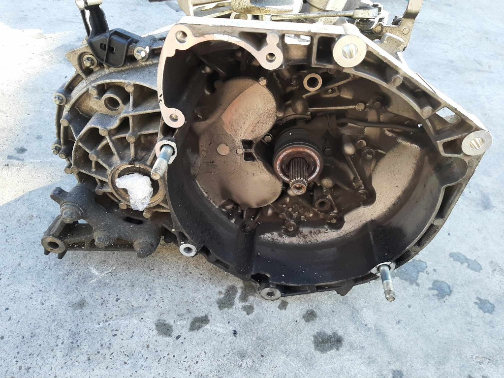 Cutie viteze manuala 2.0jtdm 940b5000 alfa romeo giulietta 6 trepte