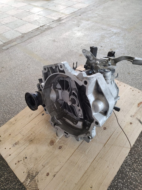 Cutie viteze manuala 5+1 trepte ,electromotor in fata , Skoda Fabia Polo Cordoba Ibiza 1.2i 1.4i COD...