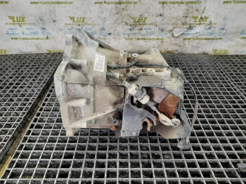 Cutie viteze manuala 5 trepte 1.25 benzina 8a6r7002JF Ford Fiesta 6 [2008 - 2013]
