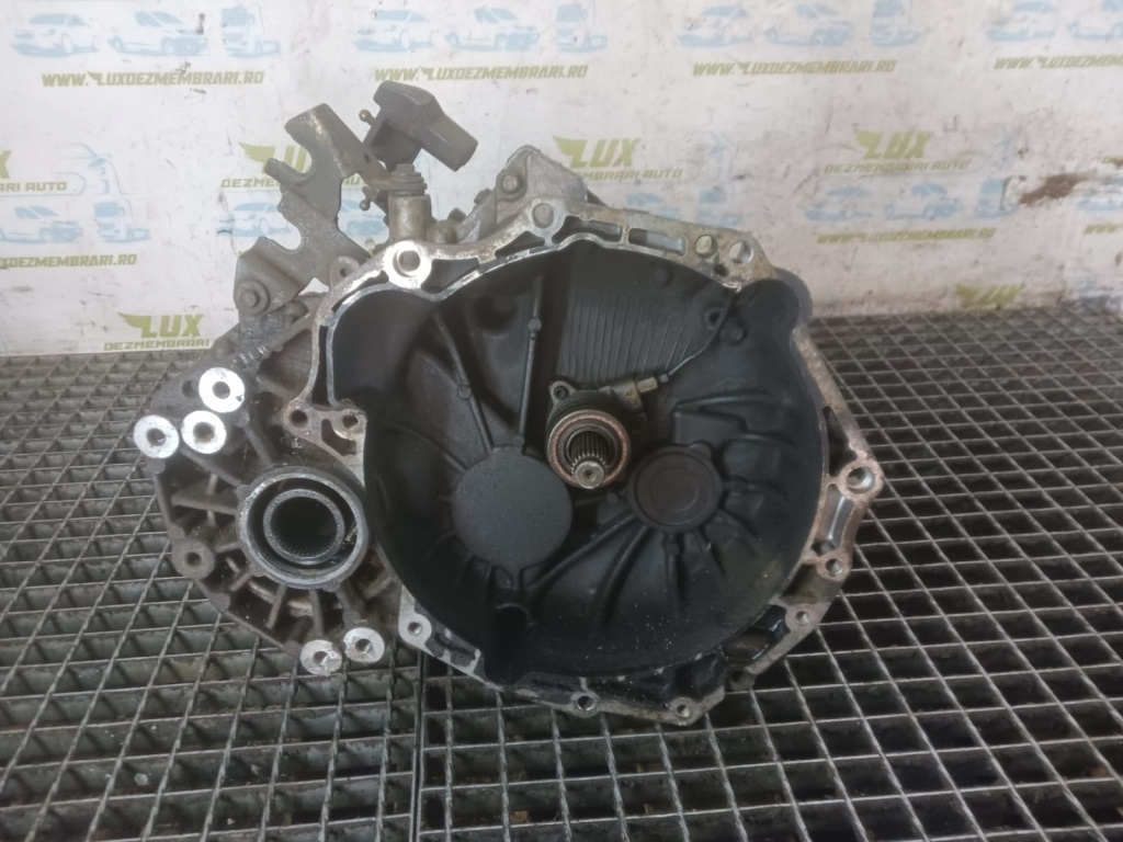 Cutie viteze manuala 5 trepte 96420073 Chevrolet Captiva [2006 - 2011] 2.4 benzina Z24SED