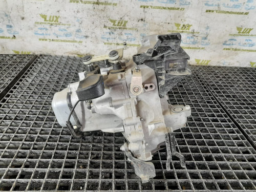 Cutie viteze manuala 5 trepte 9812128610 1.2 benzina HMR Citroen C3 3 [2016 - 2020] 1.2 benzina HMR