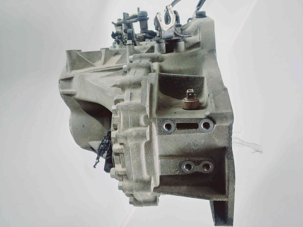 Cutie viteze manuala 5 trepte Hyundai Santa Fe 2 (CM) [Fabr 2005-2012] 43000 38070 2.2 D4EB 114KW / 155CP 2.2 D4EB 114KW / 155CP