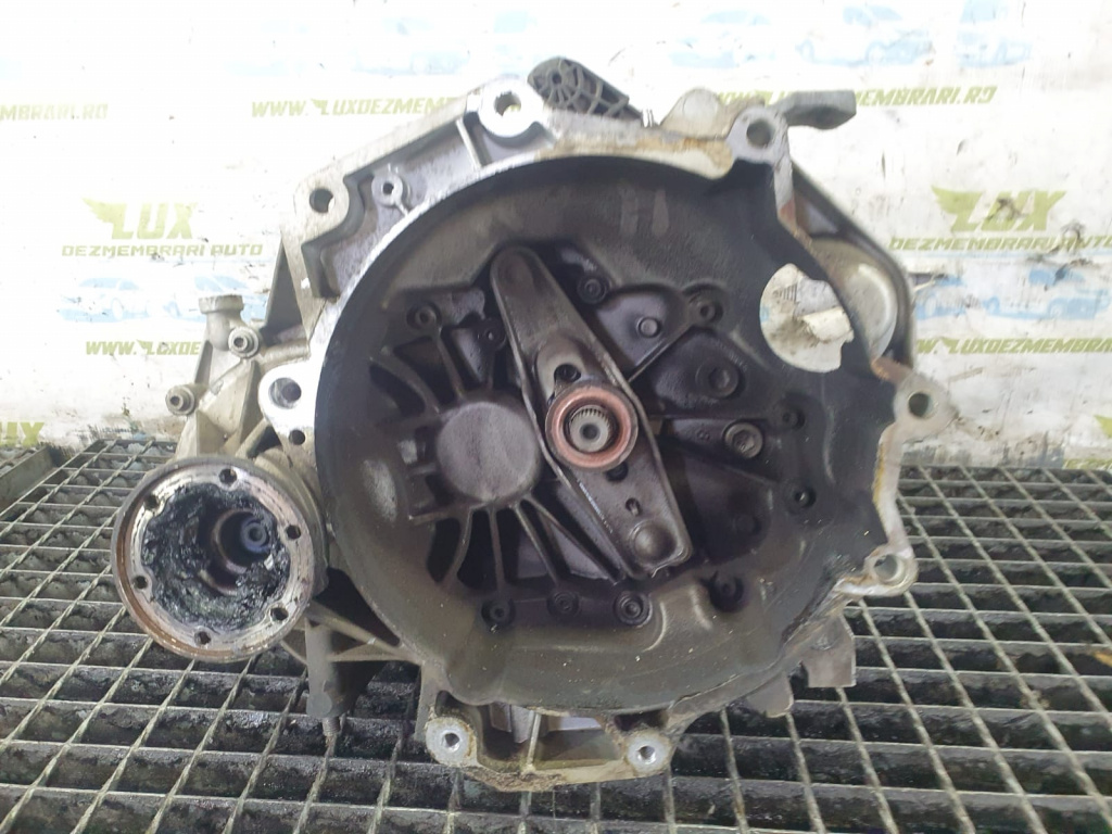 Cutie viteze manuala 5 trepte LEG 02t301103ab 1.4 benzina CGG Volkswagen VW Golf 6 [2008 - 2015] 1.4 benzina CGG
