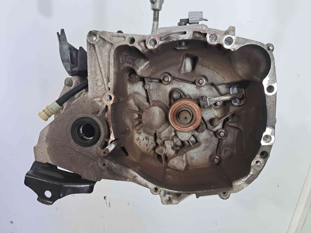Cutie viteze manuala 5 trepte Renault Clio 4 (B98) Hatchback [Fabr 2012-2020] 8200276017 1.2 Benz D4F740 55KW / 75CP