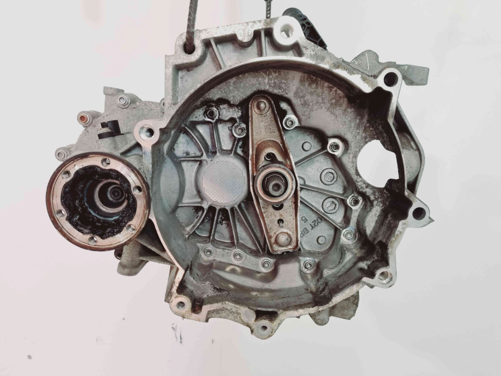 Cutie viteze manuala 5 trepte Volkswagen Polo (6R) [Fabr 2009-2016] LVF 1.4 Benz CGGB 63KW / 85CP