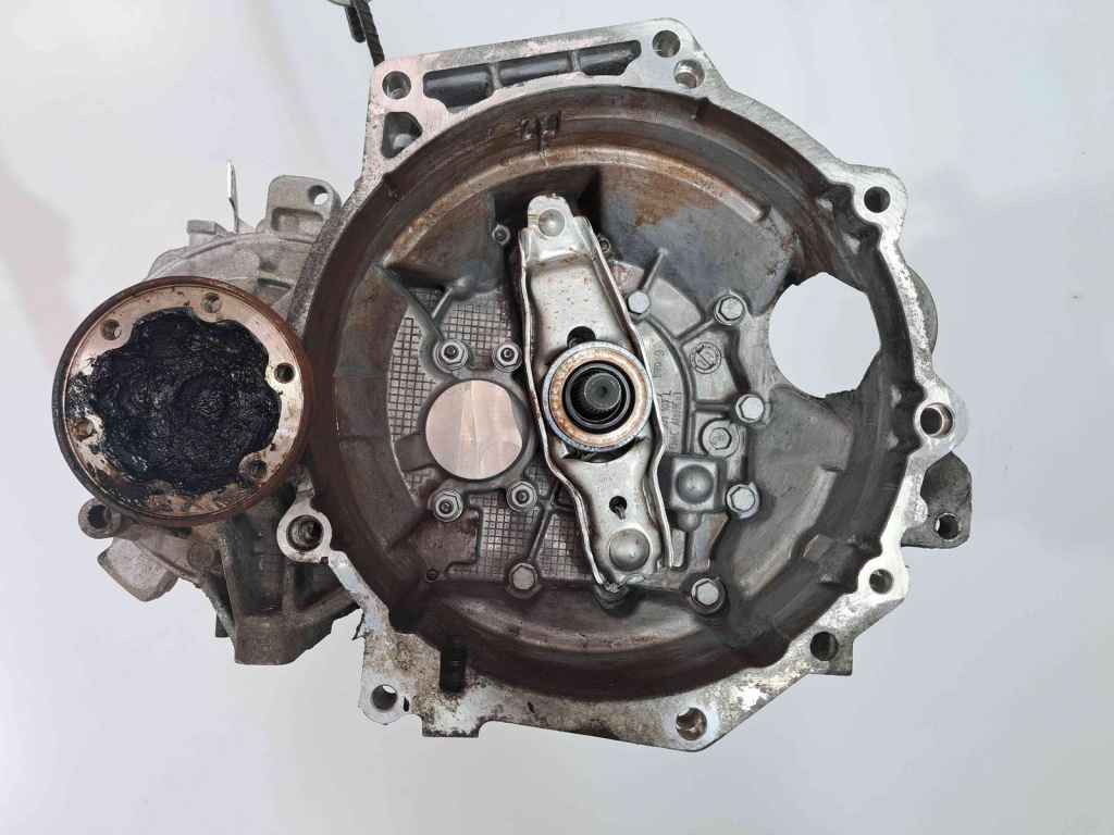Cutie viteze manuala 6 trepte Volkswagen Touran II (1T3) [Fabr 2010-2015] MFR 1.6 TDI CAYC 77KW / 105CP