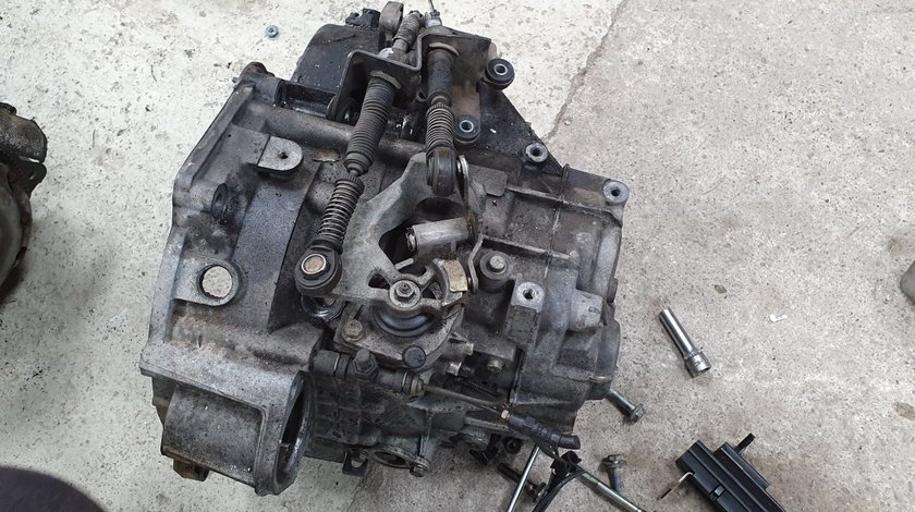 Cutie viteze manuala 6 trepte Vw Bora 1.9 TDI AJM 2000 2001 2002 2003