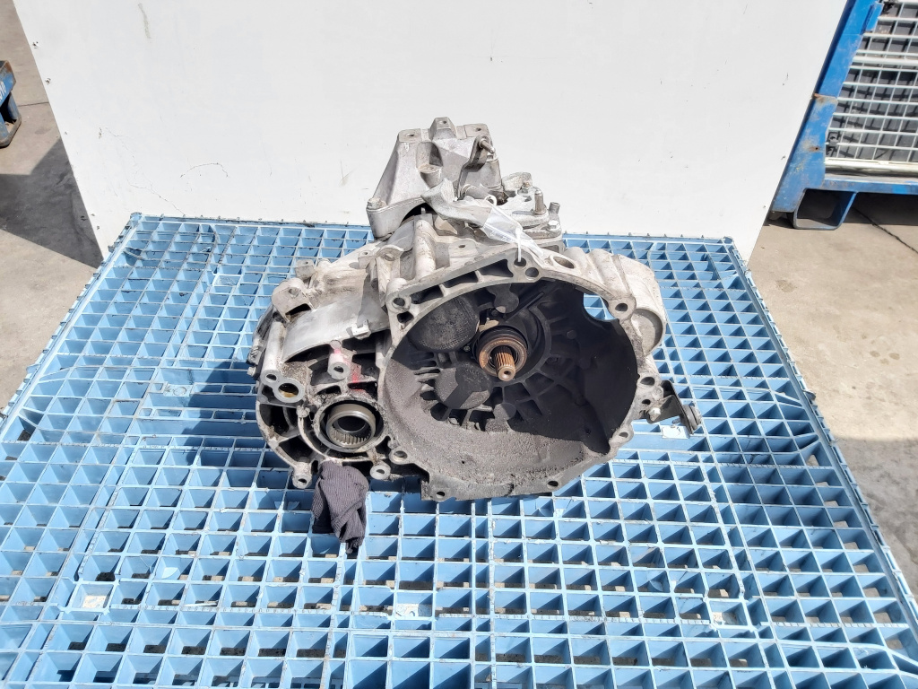 Cutie viteze manuala, cod FEK, VW Golf 4 (1J1), 1.9 TDI, ASZ, 6 vit man (id:692139)