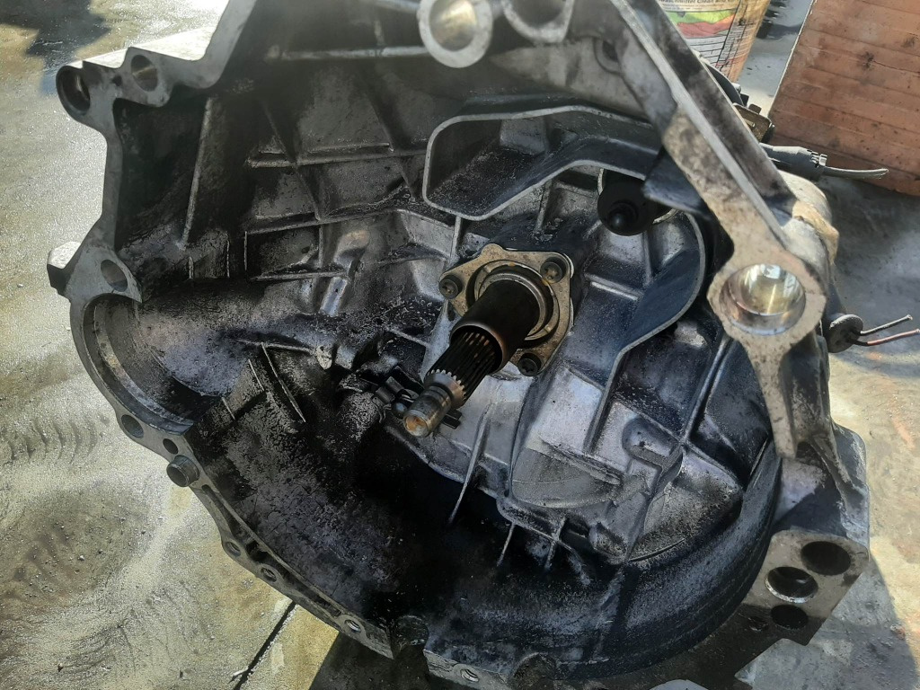 Cutie viteze manuala een 1.9 tdi afn vw passat b5 5 trepte