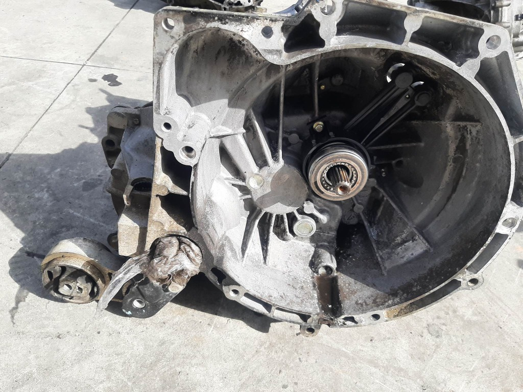Cutie viteze manuala ford fiesta 5 1.4 tdci f6ja 2n1r7002eb 2n1r-7002-eb