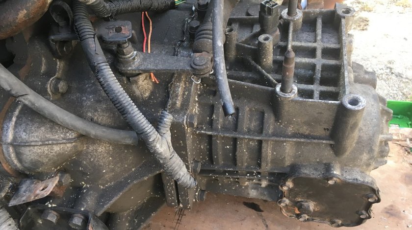 Cutie Viteze Manuala Kia Carens 2.0 Diesel