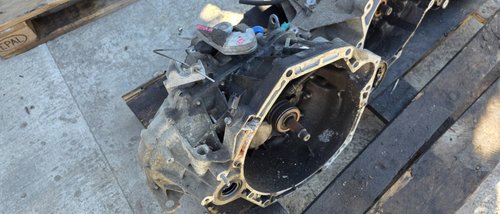 Cutie viteze manuala Nissan Qashqai J10 1.5 DCI euro 4 TL4 2007 2008 2009 2010