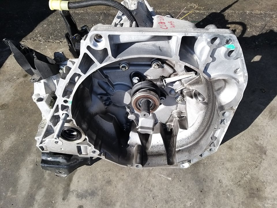 Cutie viteze manuala renault clio 4 0.9 benz h4b 320109237r energy tce jh3374