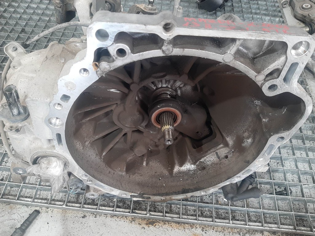 Cutie viteze manuala zj 1.3 b mazda 2 euro 4 8th0605190